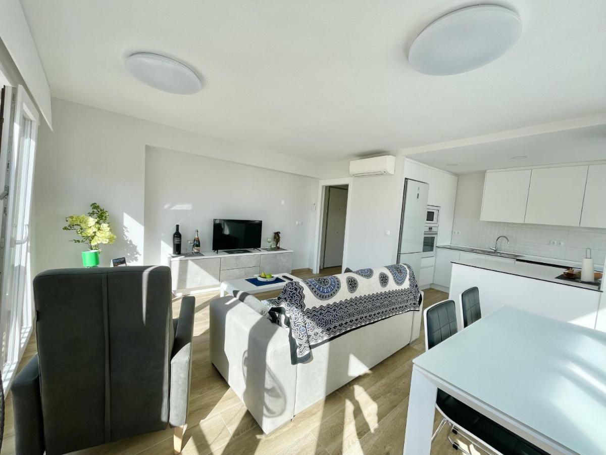 Luxury Center Apartment Бенидорм Екстериор снимка